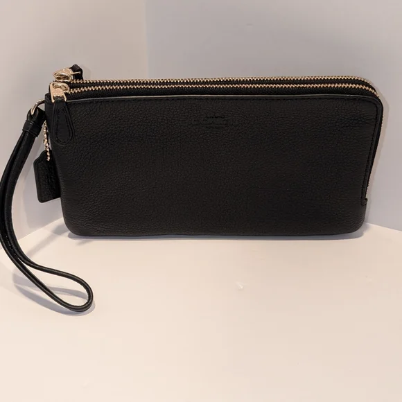 Coach Black Leather Wristlet with Double Gold Zipper - GUC - Picture 3 of 13